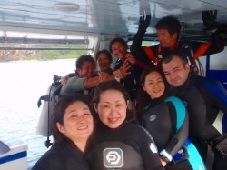 皆さんカメラに写るために必死です♪