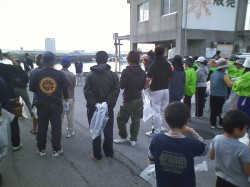 沖縄本島西海岸　宮城海岸清掃