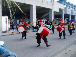 ダイビングの休憩の合間に　エイサー