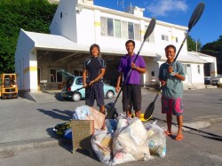 嘉手納漁港にて