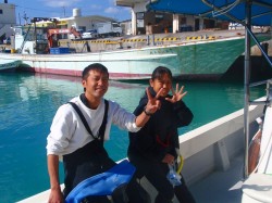 ジンベイダイビング とうとうドライスーツの登場です!! ジンベイダイビング とうとうドライスーツの登場です!!