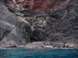 洞窟探検! (沖縄 慶良間諸島) 洞窟探検! (沖縄 慶良間諸島)
