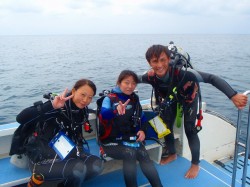 アンカードリフト前、船上で　（沖縄本島近海）