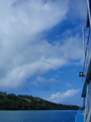 海から見た残波岬