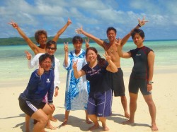 ここの真っ白なビーチは、干潮時のみ浮かび上がってきます♪ ここの真っ白なビーチは、干潮時のみ浮かび上がってきます♪