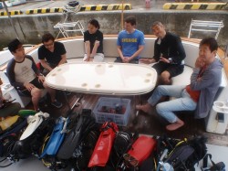 出航前に嘉手納の港にて 出航前に嘉手納の港にて