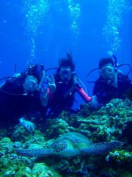 カメと一緒に記念撮影